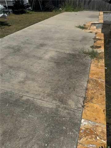 4037 Laguna Shores, Corpus Christi, TX 78418