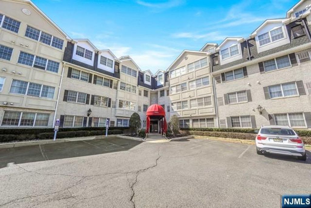 131 Clinton Place 203, Hackensack, NJ 07601