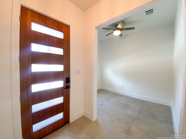 1726 N OLIVE ST, San Antonio, TX 78208