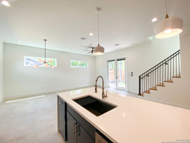 1726 N OLIVE ST, San Antonio, TX 78208