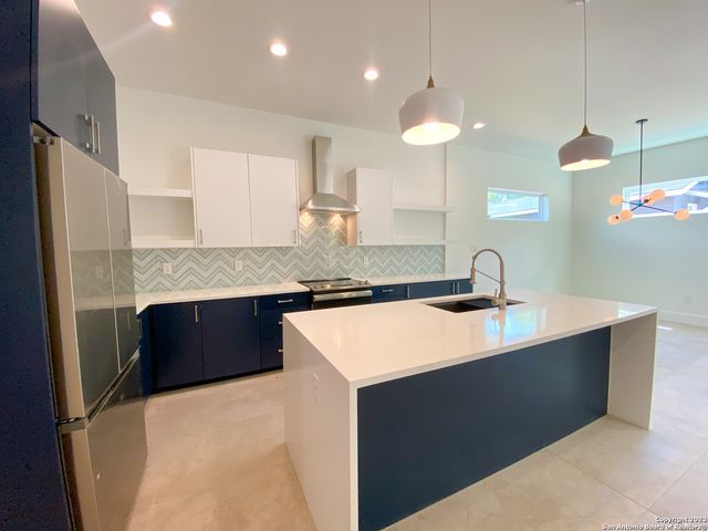 1726 N OLIVE ST, San Antonio, TX 78208