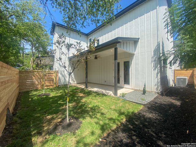 1726 N OLIVE ST, San Antonio, TX 78208