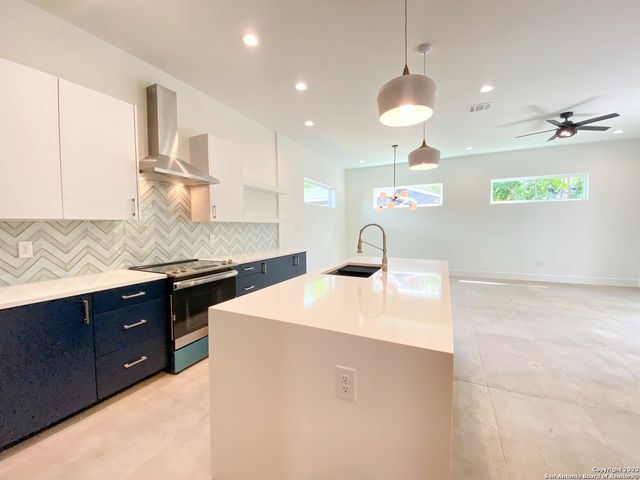 1726 N OLIVE ST, San Antonio, TX 78208