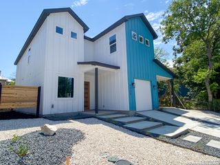 1726 N OLIVE ST, San Antonio, TX 78208