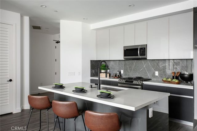 118 Astronaut Ellison S Onizuka Street 206, Los Angeles, CA 90012