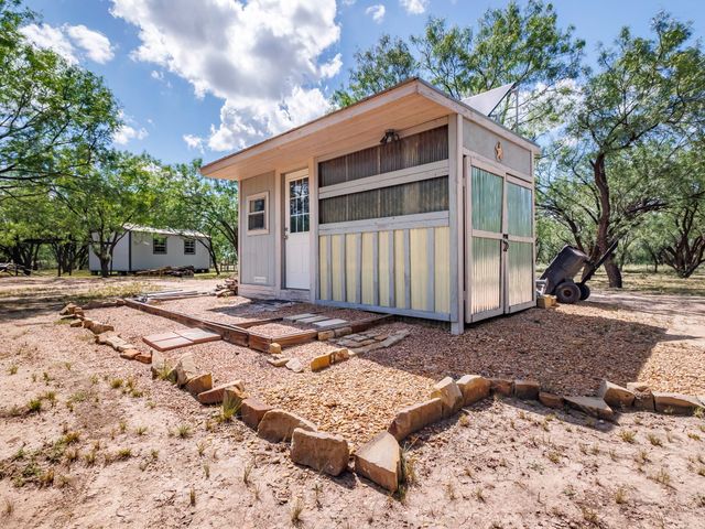244 Apache Road, Brownwood, TX 86801