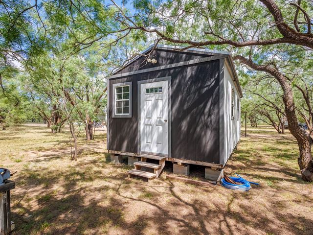244 Apache Road, Brownwood, TX 86801