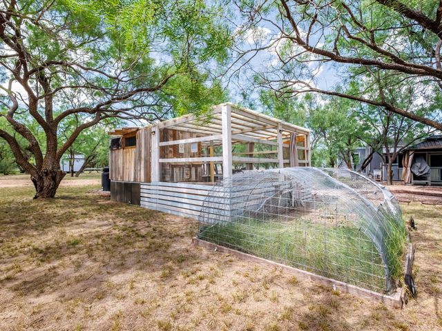 244 Apache Road, Brownwood, TX 86801