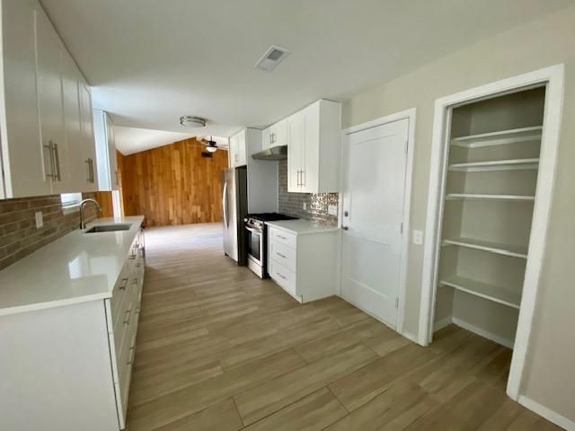 6002 Effingham Drive, Houston, TX 77035