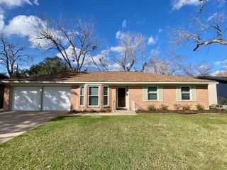 6002 Effingham Drive, Houston, TX 77035