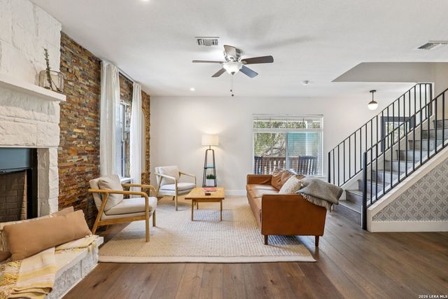 275 Stallion Springs, Fischer, TX 78623