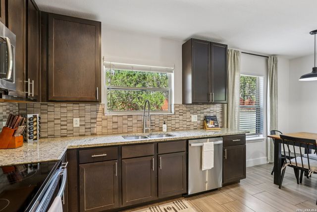 275 Stallion Springs, Fischer, TX 78623