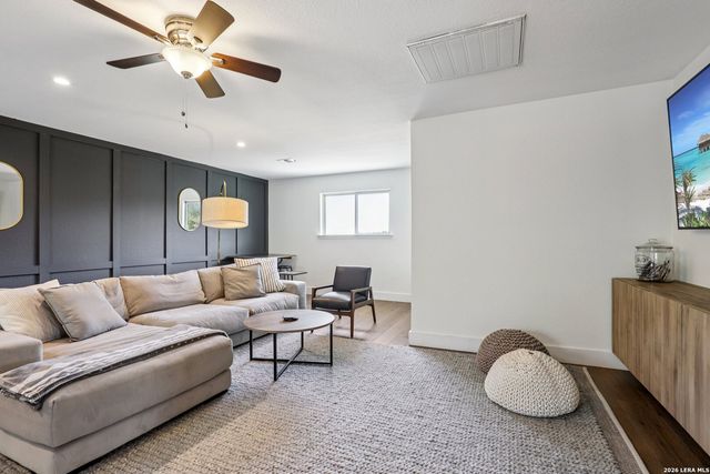 275 Stallion Springs, Fischer, TX 78623