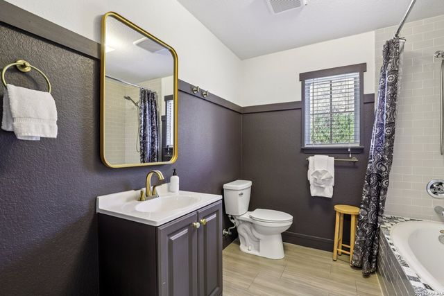 275 Stallion Springs, Fischer, TX 78623