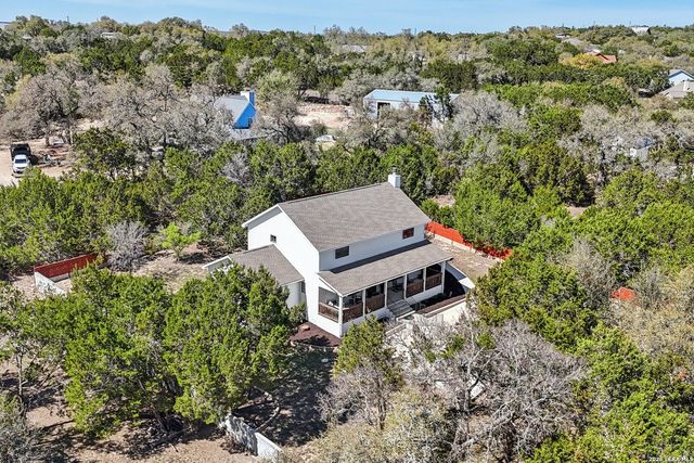 275 Stallion Springs, Fischer, TX 78623