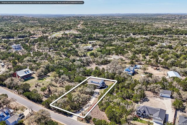 275 Stallion Springs, Fischer, TX 78623