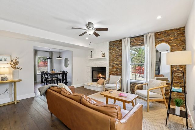 275 Stallion Springs, Fischer, TX 78623