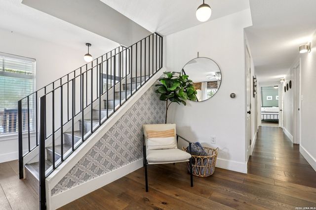 275 Stallion Springs, Fischer, TX 78623