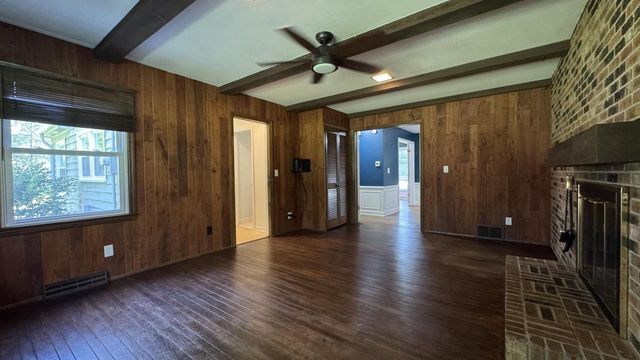 1435 E Fairy Chasm ROAD, Milwaukee, WI 53217