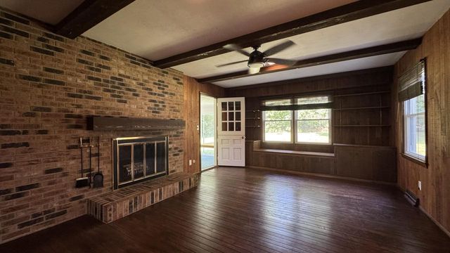 1435 E Fairy Chasm ROAD, Milwaukee, WI 53217