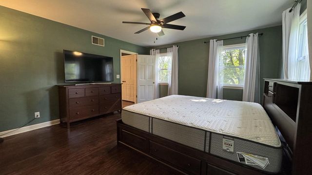 1435 E Fairy Chasm ROAD, Milwaukee, WI 53217
