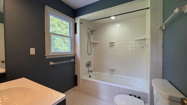 1435 E Fairy Chasm ROAD, Milwaukee, WI 53217