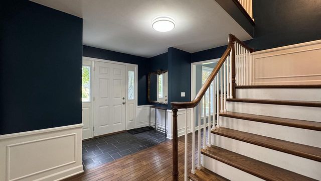1435 E Fairy Chasm ROAD, Milwaukee, WI 53217