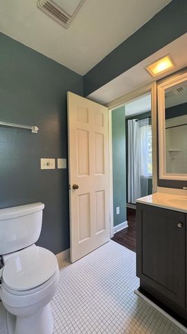1435 E Fairy Chasm ROAD, Milwaukee, WI 53217