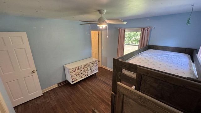 1435 E Fairy Chasm ROAD, Milwaukee, WI 53217