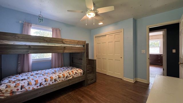 1435 E Fairy Chasm ROAD, Milwaukee, WI 53217