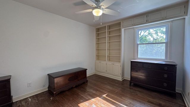 1435 E Fairy Chasm ROAD, Milwaukee, WI 53217