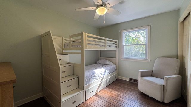 1435 E Fairy Chasm ROAD, Milwaukee, WI 53217