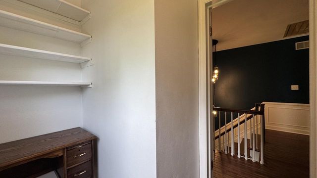 1435 E Fairy Chasm ROAD, Milwaukee, WI 53217