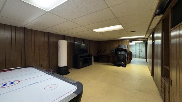 1435 E Fairy Chasm ROAD, Milwaukee, WI 53217
