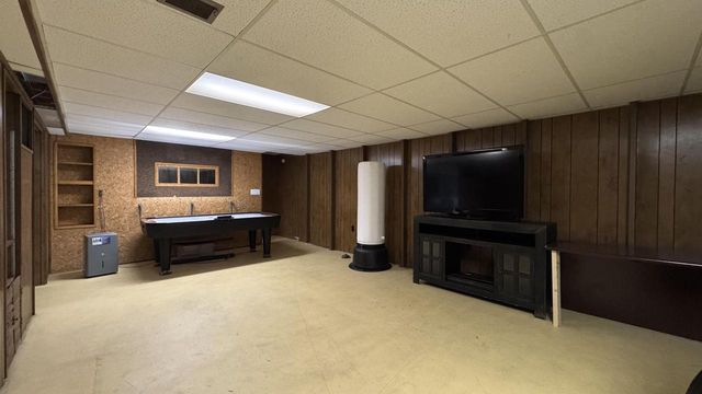 1435 E Fairy Chasm ROAD, Milwaukee, WI 53217