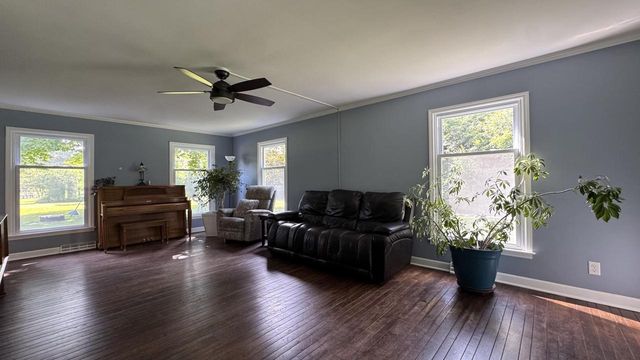 1435 E Fairy Chasm ROAD, Milwaukee, WI 53217