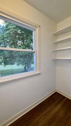 1435 E Fairy Chasm ROAD, Milwaukee, WI 53217
