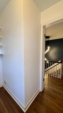 1435 E Fairy Chasm ROAD, Milwaukee, WI 53217
