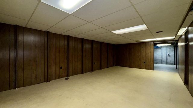 1435 E Fairy Chasm ROAD, Milwaukee, WI 53217