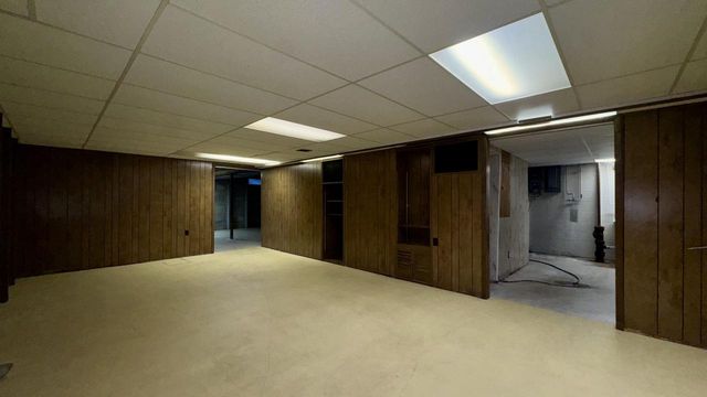 1435 E Fairy Chasm ROAD, Milwaukee, WI 53217