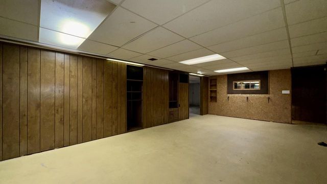 1435 E Fairy Chasm ROAD, Milwaukee, WI 53217