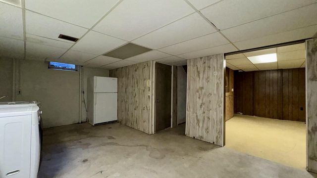 1435 E Fairy Chasm ROAD, Milwaukee, WI 53217