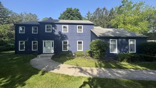 1435 E Fairy Chasm ROAD, Milwaukee, WI 53217