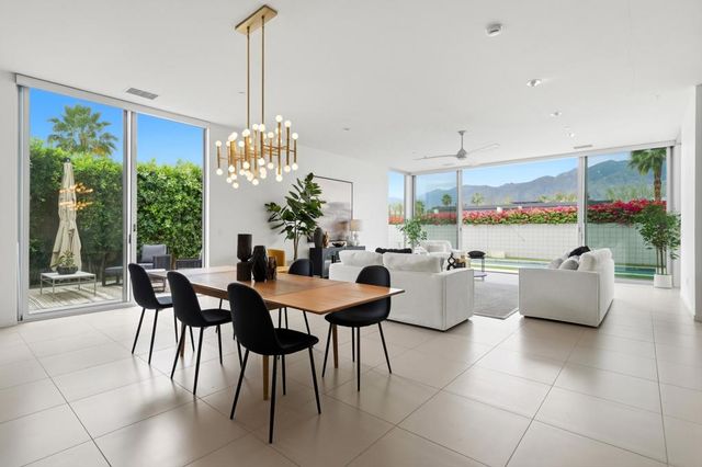 542 Skylar Lane, Palm Springs, CA 92262