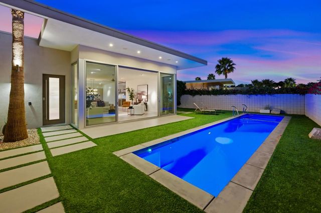 542 Skylar Lane, Palm Springs, CA 92262