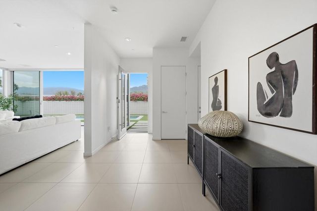 542 Skylar Lane, Palm Springs, CA 92262