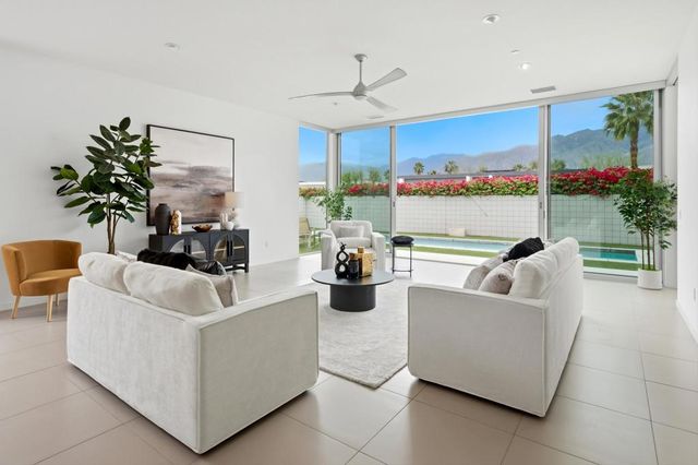 542 Skylar Lane, Palm Springs, CA 92262