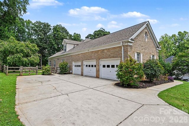 119 Egrets Walk Place, Mooresville, NC 28117