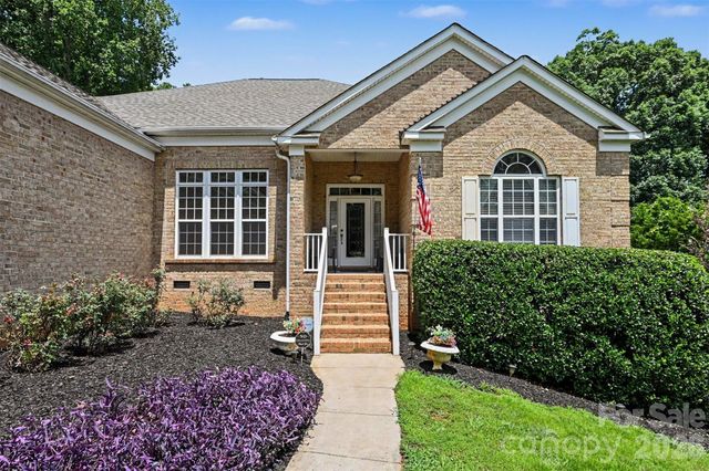 119 Egrets Walk Place, Mooresville, NC 28117