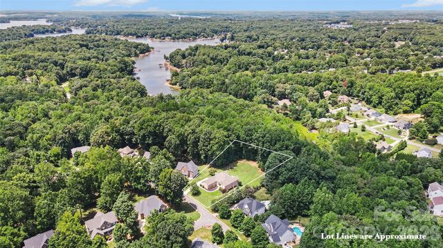 119 Egrets Walk Place, Mooresville, NC 28117